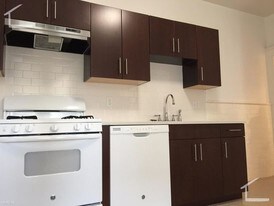 81 Winchester St, Unit 4 in Brookline, MA - Building Photo