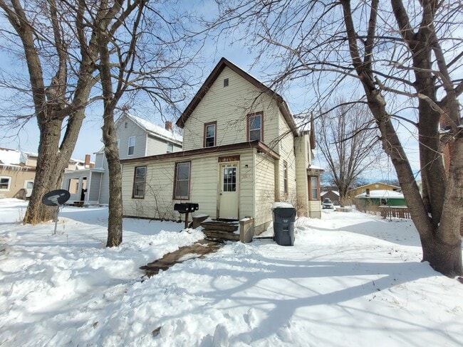 property at 418 Rose St