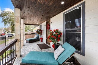 3715 Avenue O 1/2 in Galveston, TX - Building Photo - Building Photo