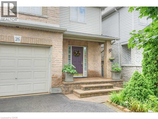 26 Kendrick Ct in Hamilton, ON - Building Photo - Building Photo