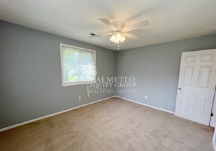 2304 Madre Pl in Greensboro, NC - Building Photo - Building Photo