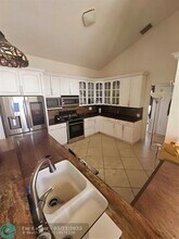 10141 SW 3rd St in Plantation, FL - Building Photo - Building Photo