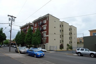 Rex Arms Apartments in Portland, OR - Building Photo - Building Photo