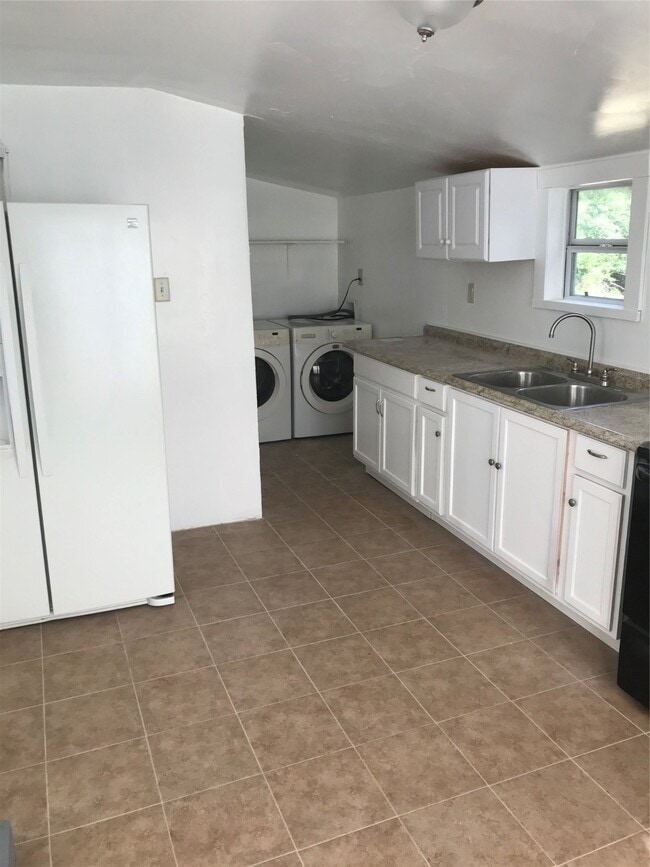 property at 2909 Sam Houston Ave