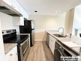 670 Massachusetts Ave, Unit 4 in Boston, MA - Building Photo