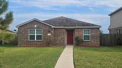 12025 Windage Dr in La Marque, TX - Building Photo - Building Photo