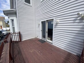 35 Cedar St, Unit 1 in Somerville, MA - Building Photo - Building Photo