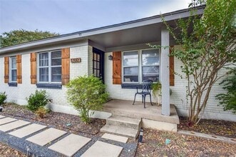 1200 Tipps Rd in Cross Roads, TX - Building Photo - Building Photo