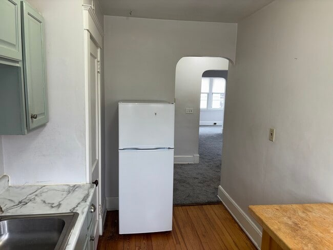 4004 Carter Ave, Unit 3 in Cincinnati, OH - Foto de edificio - Building Photo