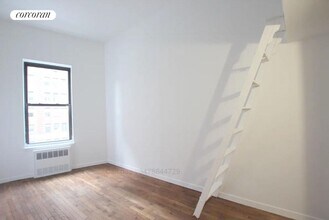 868 W End Ave in New York, NY - Building Photo - Building Photo