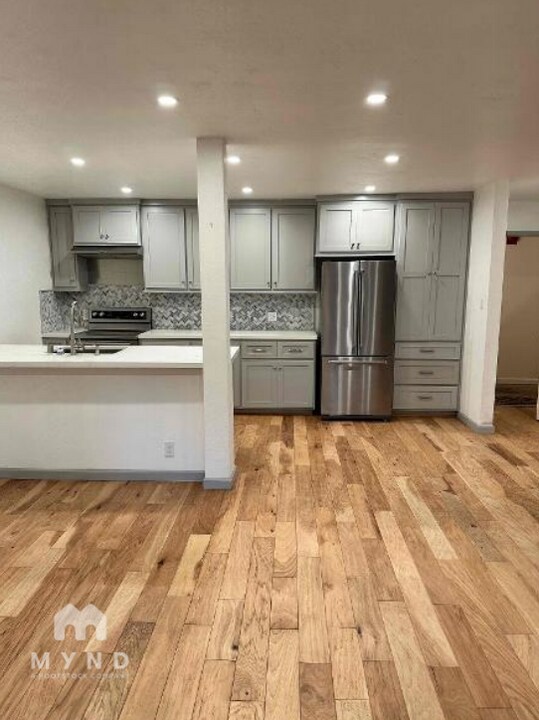 377 Palm Ave in Oakland, CA - Building Photo