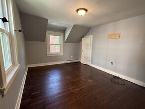14 Green St in Stamford, CT - Building Photo - Building Photo