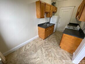 235 Park Dr, Unit 1 in Boston, MA - Foto de edificio - Building Photo