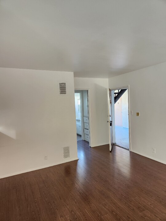 1538 N Detroit St in Los Angeles, CA - Building Photo
