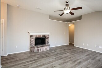 5904 Heatherglen Terrace in Fort Worth, TX - Building Photo - Building Photo