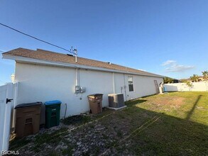 1129 NW 20th Ave in Cape Coral, FL - Building Photo - Building Photo
