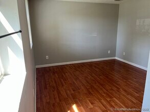 137 Judd Square in Wallingford, CT - Building Photo - Building Photo