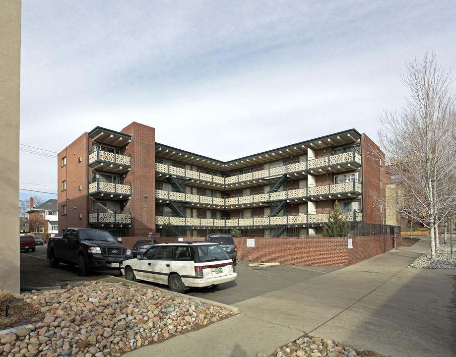 Pearl Park Condominiums in Denver, CO - Building Photo