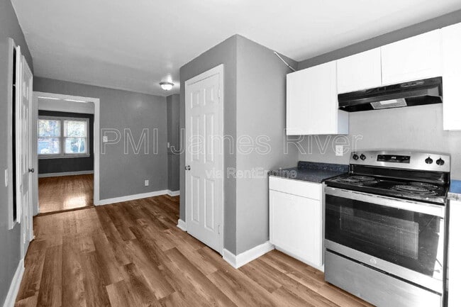 property at 4915 Chamberlayne Ave