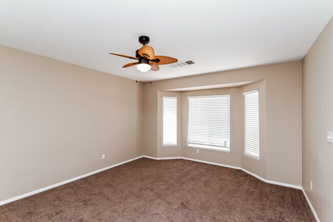 334 Oak Canyon Dr in Henderson, NV - Building Photo - Building Photo