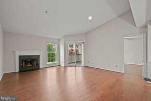 1504 Lincoln Way in McLean, VA - Building Photo
