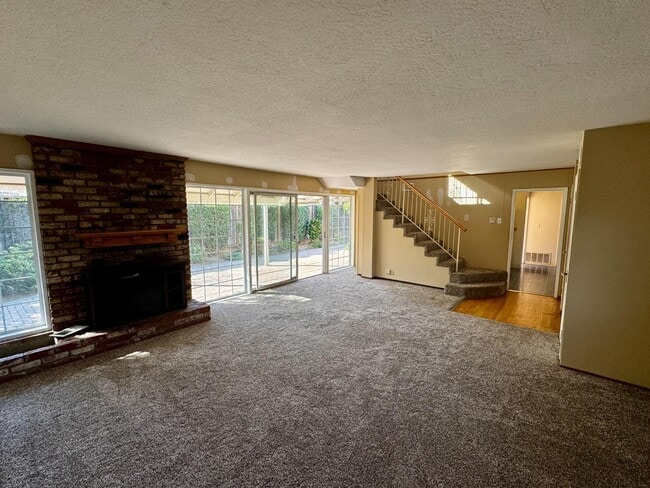 5059 Bel Estos Dr in San Jose, CA - Building Photo - Building Photo