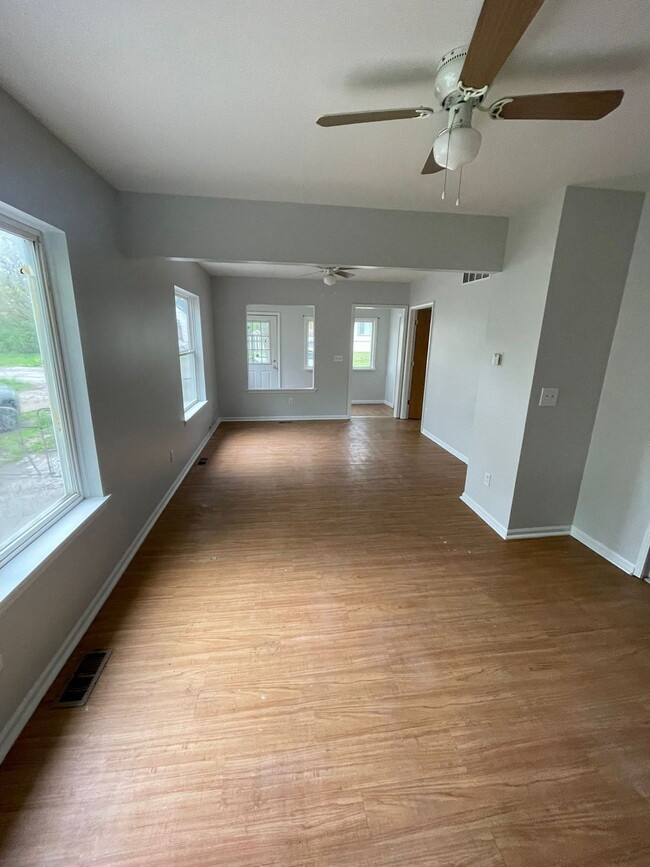 property at 1082 W Juliah Ave