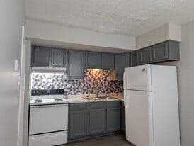 105 Windy Cir, Unit 3 in Franklin, KY - Building Photo