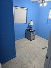 2237 Simms St in Hollywood, FL - Foto de edificio - Building Photo