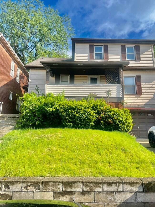 property at 1718 Pierce St