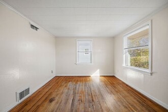 2418 Vernon Rd in Richmond, VA - Building Photo - Building Photo