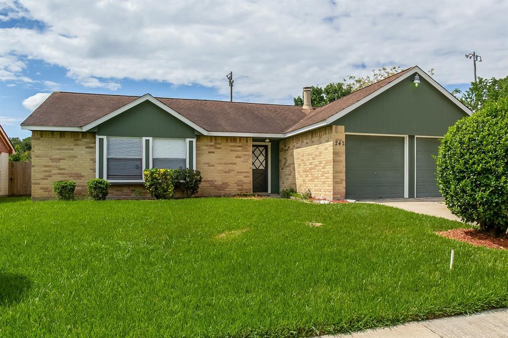 242 Maybrook Dr Photo