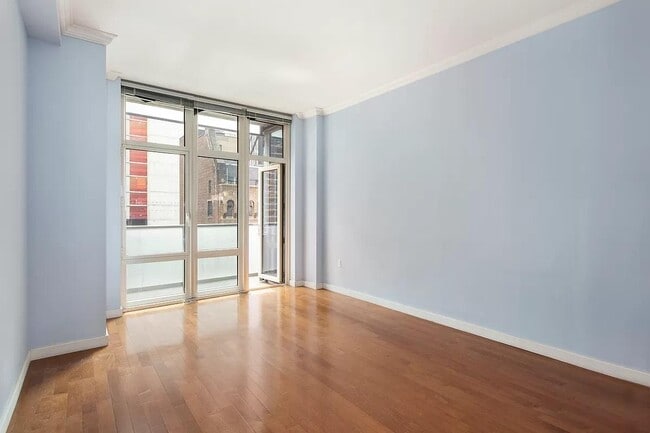 1600 Broadway in New York, NY - Building Photo - Building Photo