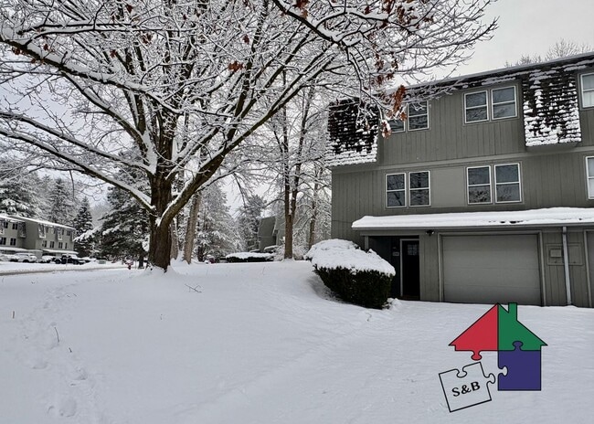 156 Martindale Rd in Shelburne, VT - Building Photo - Building Photo