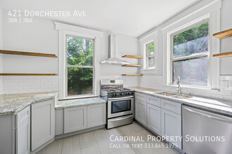 421 Dorchester Ave in Cincinnati, OH - Building Photo - Building Photo