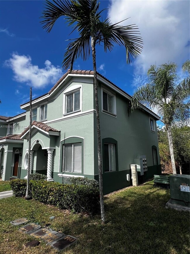 1441 SE 24th Ct in Homestead, FL - Building Photo - Building Photo