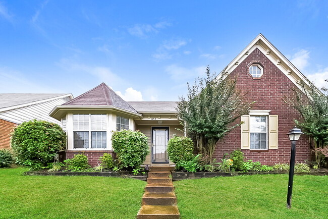 property at 1653 Dexter Ln
