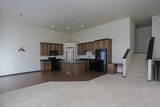 Evelyn Acres & Town Square Townhomes in Fargo, ND - Building Photo - Interior Photo