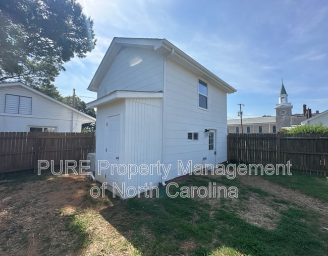 1105 Jackson St in Kannapolis, NC - Building Photo - Building Photo