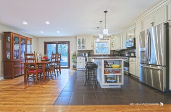 15417 W Fair Ln in Libertyville, IL - Building Photo - Building Photo