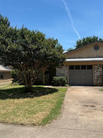 property at 912 Meadowbrook Dr