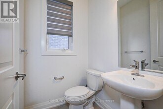 1404 Mockingbird Sq in Pickering, ON - Building Photo - Building Photo