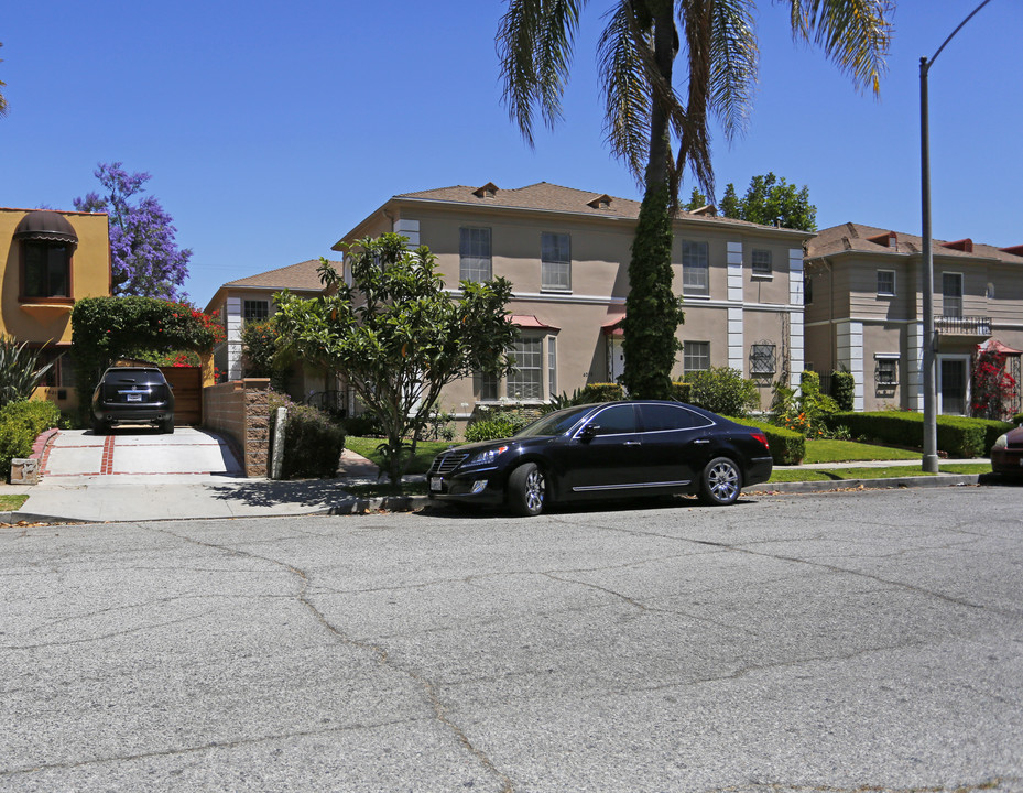 4015 Leeward Ave in Los Angeles, CA - Foto de edificio