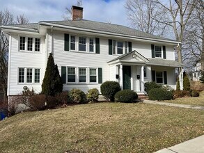 66 Westchester Rd in Newton, MA - Building Photo - Building Photo
