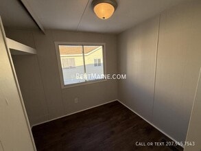 681 Main Rd N in Hampden, ME - Building Photo - Building Photo