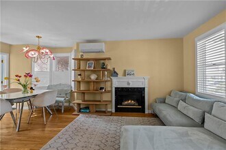17 Narragansett Ave in Newport, RI - Building Photo - Building Photo