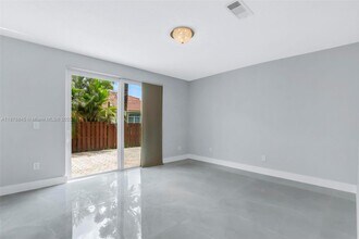 801 NW 134th Ave in Pembroke Pines, FL - Building Photo - Building Photo