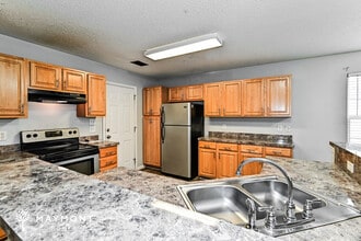 66 W Killian Station Ct in Columbia, SC - Building Photo - Building Photo