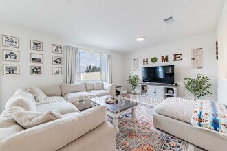 4872 Goldfinch St in Hemet, CA - Building Photo - Building Photo