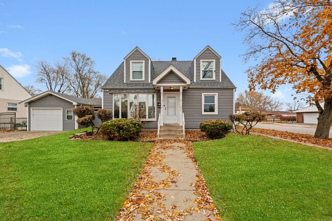 property at 5352 W 90th St